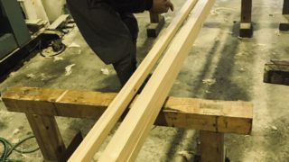 現場と加工に分かれて作業中！