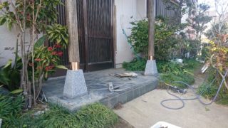 玄関ポーチ柱、根腐り取替工事