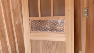 いよいよ建具の取り付けです。