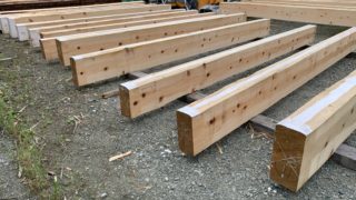 製材しただけでは・・・乾燥出来ません。