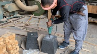 ポーチの柱石・・・加工