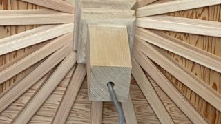 玄関の天井・・・カラカサ天井