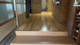 玄関ホール床張り替え工事　　完成