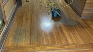 玄関ホール床張り替え工事