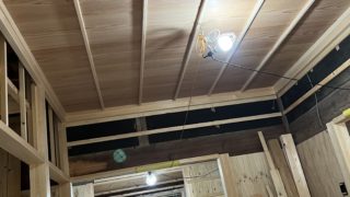 座敷の無垢天井