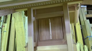 地の神様のお社