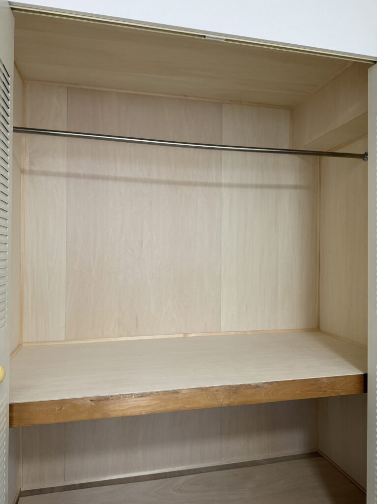 マンションの押し入れ修復:カビや湿気を防ぐシナベニヤ貼り増しリフォーム