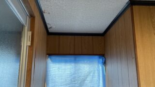 お寺さんの、外トイレの内装の改修工事